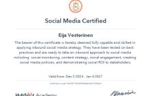 hubspot cert social